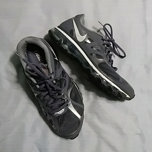 Nike Shoes - Woman's nike air max